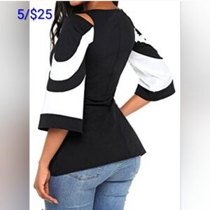 5 /$25  Black & White Top Peekaboo Soulder flared sleeves. size 2X